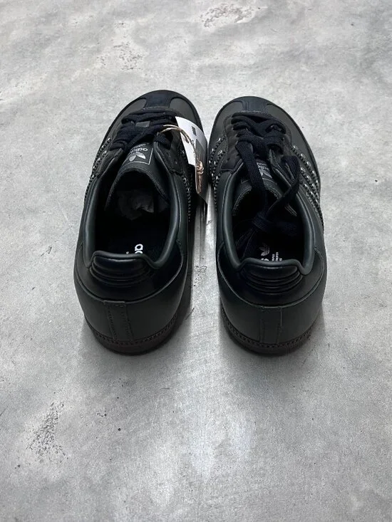 Adidas Samba OG Studded Stripes Black Earth Gum Women’s JR8869 - New - Picture 2 of 6